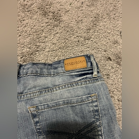 Light wash Aeropostale midi shorts - Picture 6 of 7